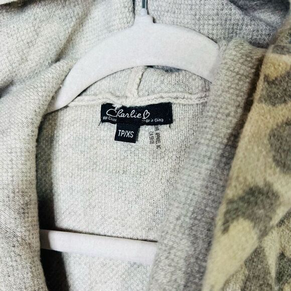 Charlie B Leopard Animal Print Gray Cream Hooded Cardigan Sweater Coat - Picture 4 of 10